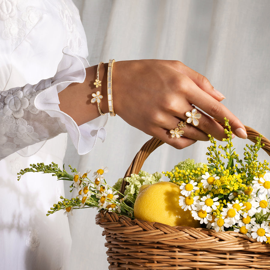 Jasmine ring with mother of pearl and diamonds