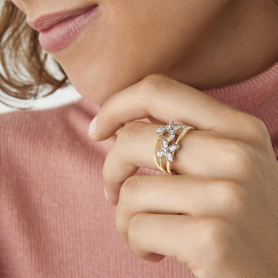 Floral pavé diamond ring - Howards Jewelers