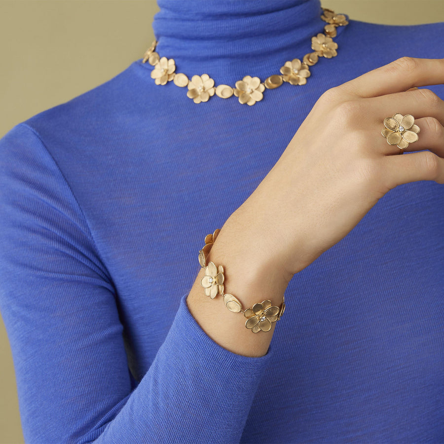 Flower diamond bracelet - Howards Jewelers
