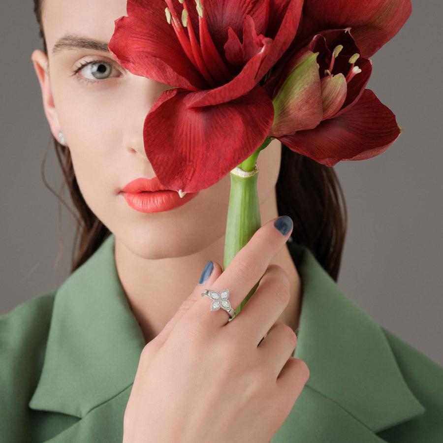 Princess Flower ring with diamonds