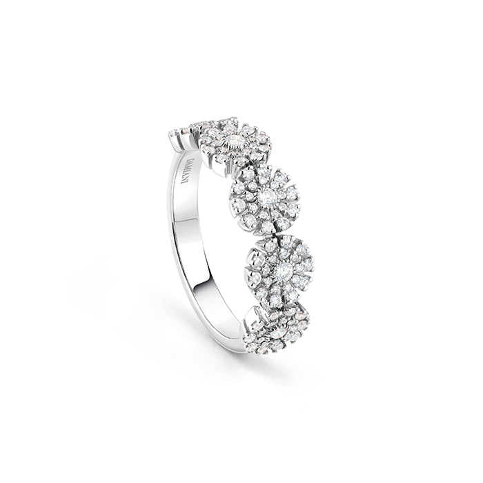 Margherita ring with diamonds